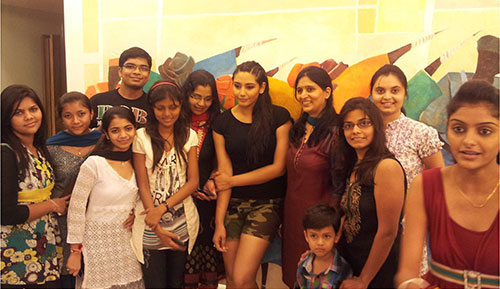 Celebrity Visit Actress Ragini Dwivedi